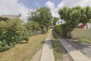 Photo 16- click for photo gallery